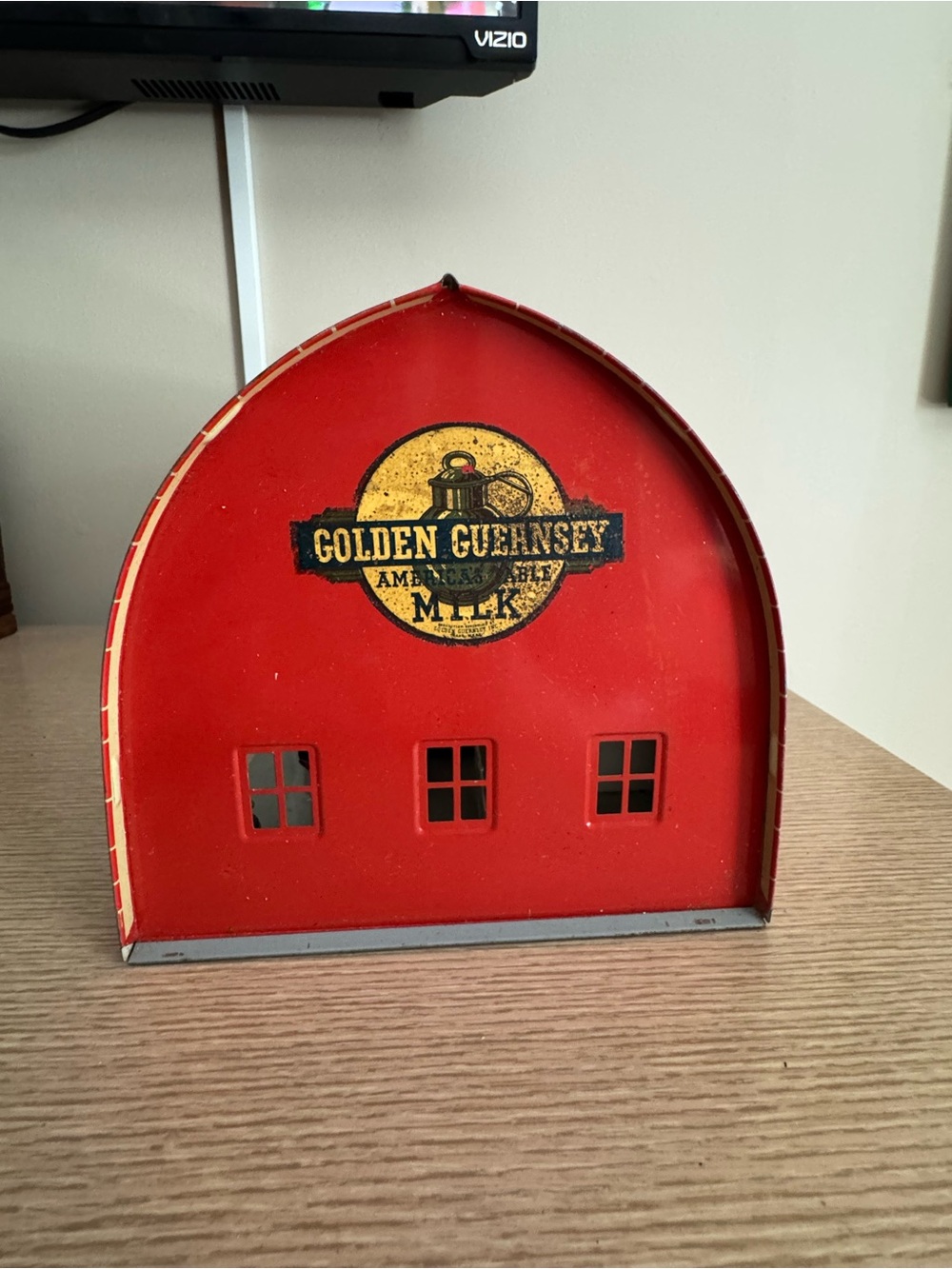 Vintage “Friendly Acres" Red Tin Barn Playset - Picture 5 of 15
